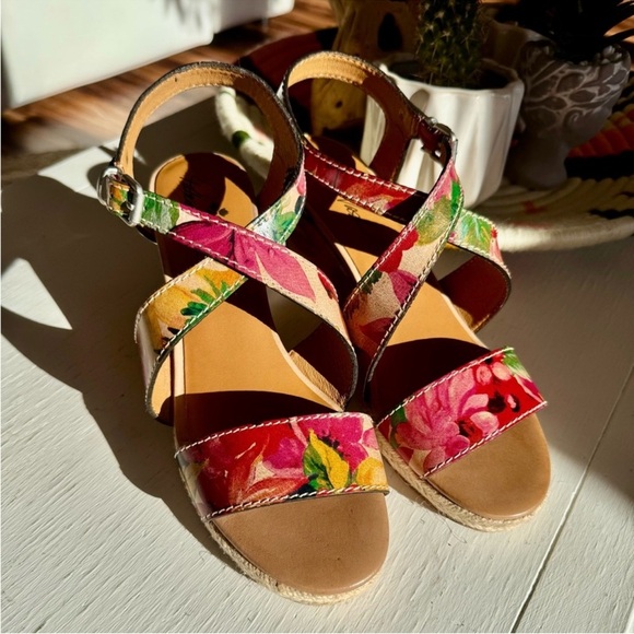 New Patrica Nash Sandals - Picture 2 of 3